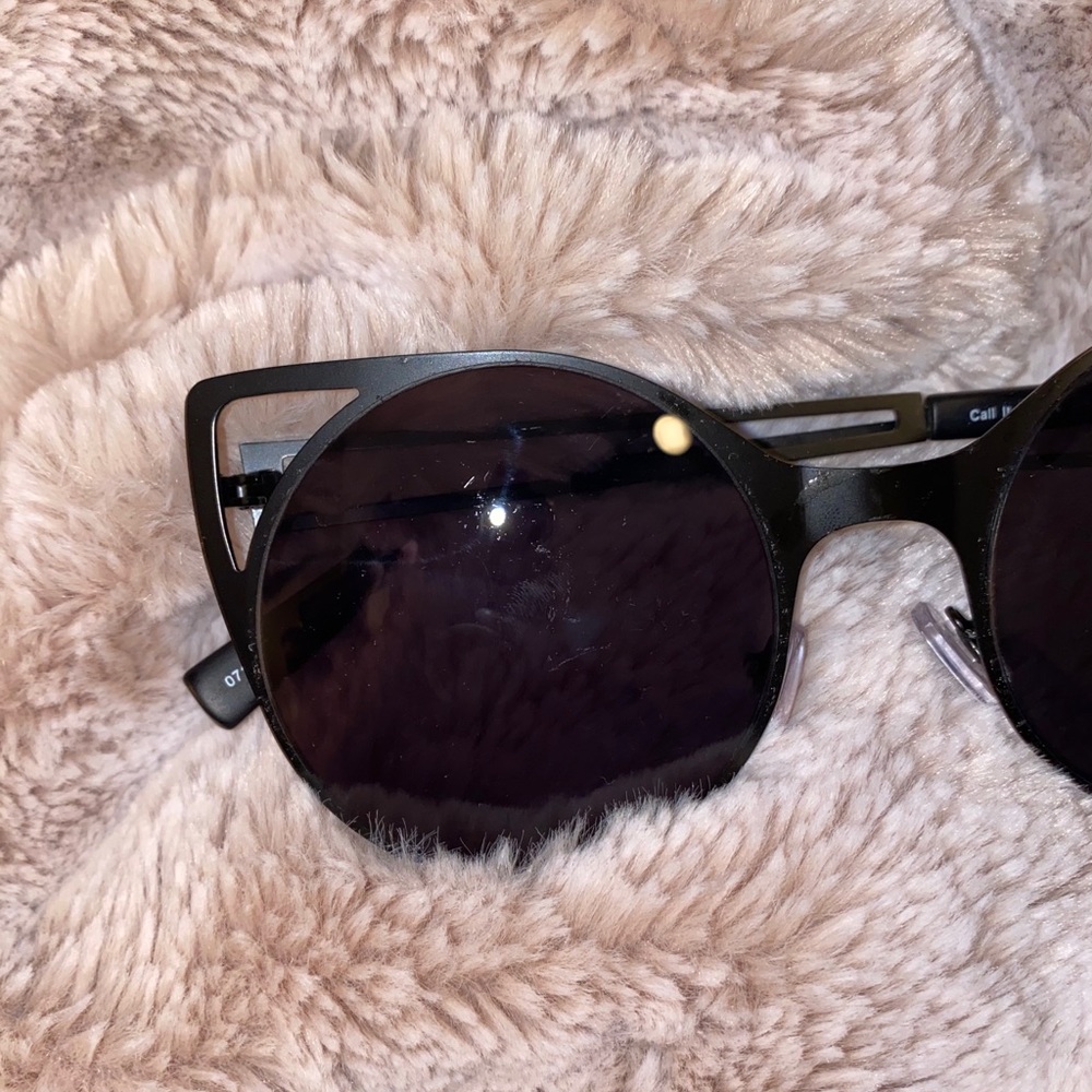Cat Eye Sunglasses - Picture 10 of 10
